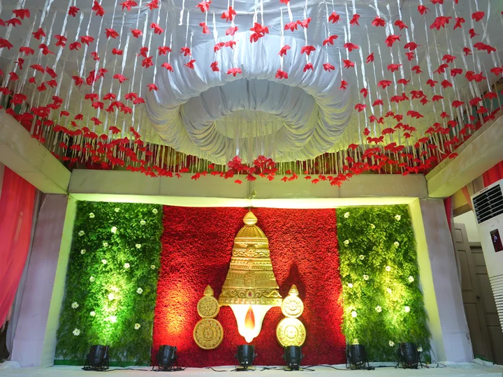 The arrival: a photograph from Sasi and Praneesha’s wedding collection
